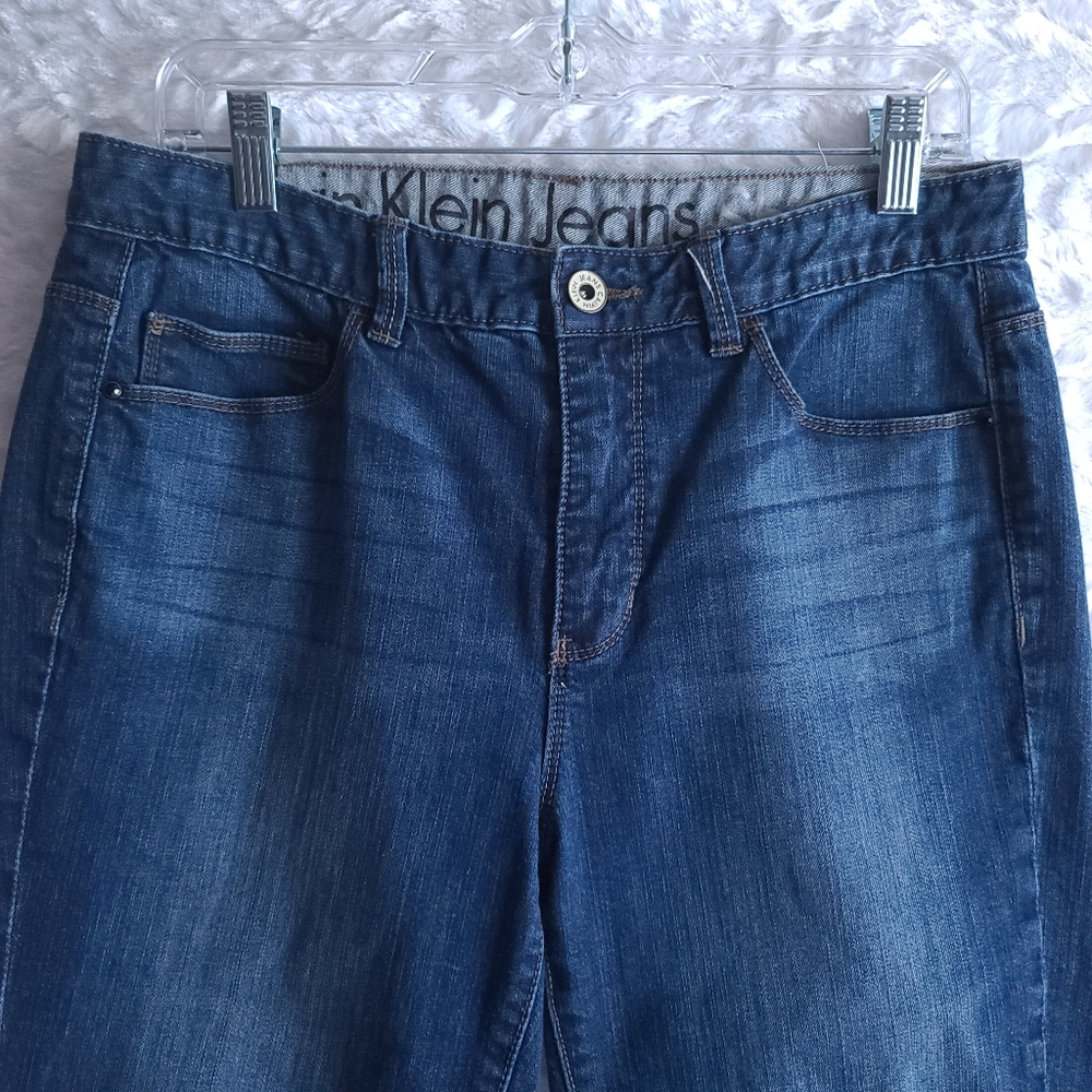 Calvin Klein Shape/ Stretch Crop Jeans - Picture 4 of 5